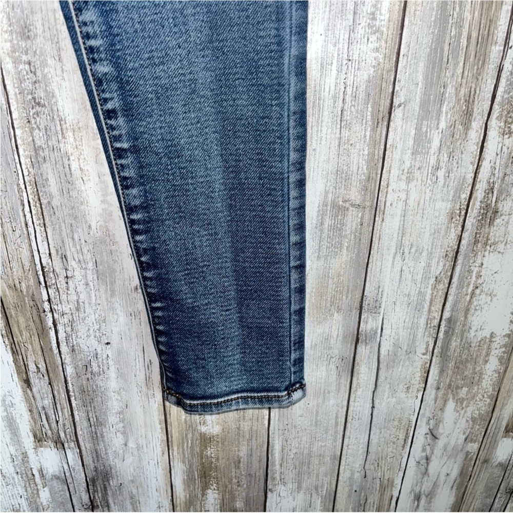 American Eagle Regular Wash Super Stretch Jegging - Picture 2 of 7